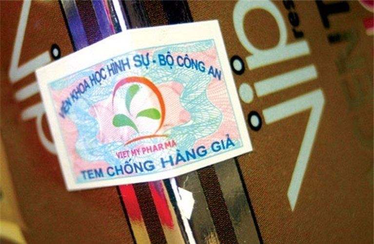 Tem chống hàng giả bị... làm giả. Internet