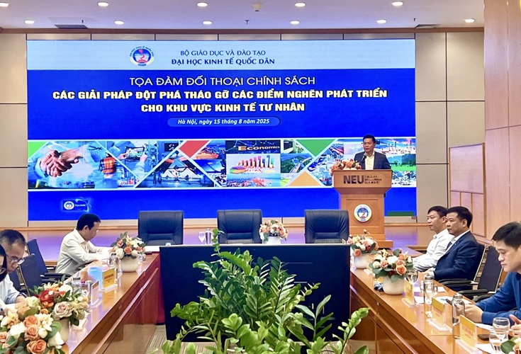 Nghị quyết cũng đề cao vai trò của đội ngũ doanh nhân. Khẳng định doanh nhân là lực lượng tiên phong đóng góp và làm giàu cho đất nước. Ảnh: Internet