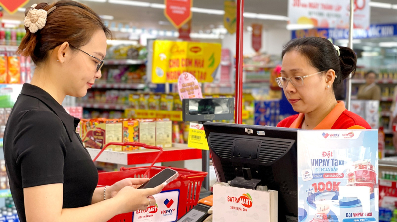 Hệ thống bán lẻ SATRA xác định chuyển đổi số là nhiệm vụ trọng tâm nhằm tăng năng suất và giảm chi phí cho doanh nghiệp. Ảnh: SATRA