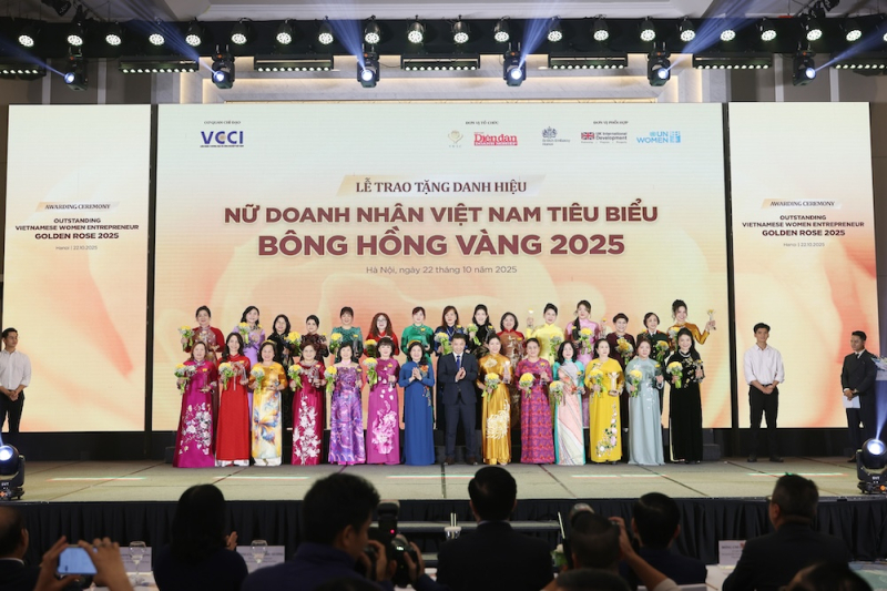 Danh hiệu “Nữ Doanh nhân Việt Nam tiêu biểu - Bông hồng vàng” 2025 ghi nhận đóng góp của đội ngũ nữ lãnh đạo doanh nghiệp trong hành trình kiến tạo giá trị