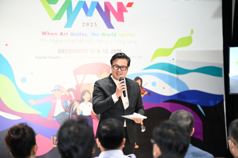 Nghệ sĩ -Nhà giáo dục Thanh Bùi chia sẻ tại sự kiện khởi động