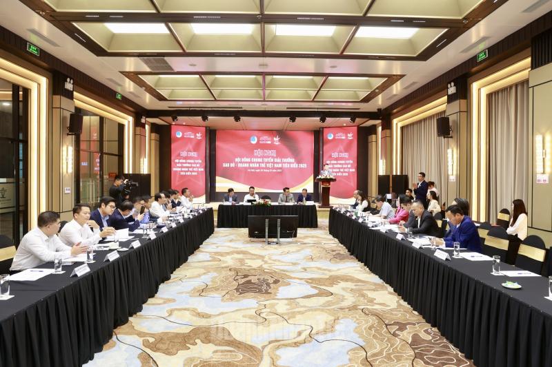 Toàn cảnh Hội nghị.