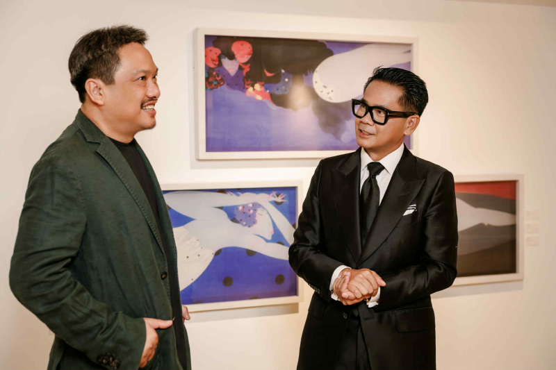 Hoạ sĩ Bùi Tiến Tuấn ( trái) và NTK Quách Thái Công