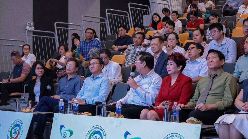 Khách mời tham dự hội thảo