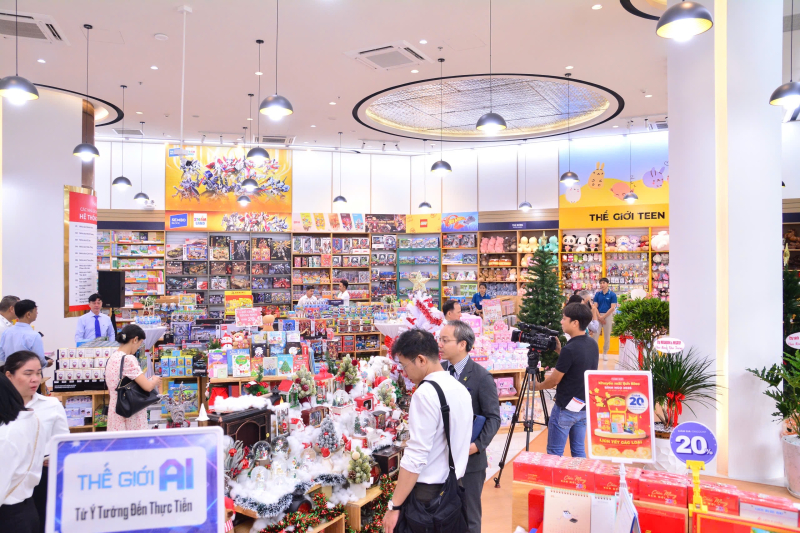 Nhà sách thiết kế không gian hiện đại dành cho các bạn trẻ