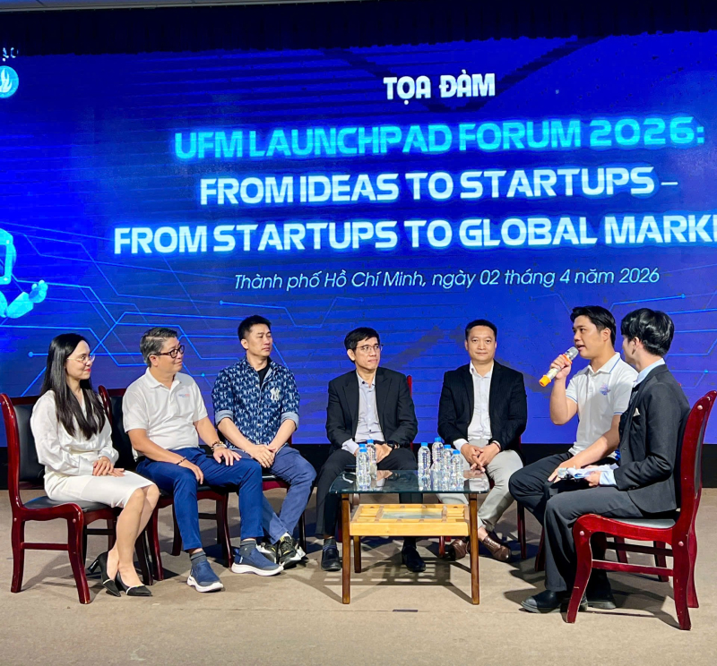 Các đại biểu phát biểu tại Tọa đàm