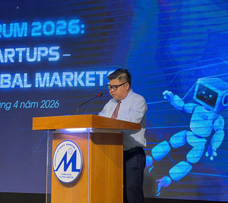 Tiến sĩ Cao Tấn Huy - Phó Hiệu trưởng Trường Đại học Tài chính - Marketing phát biểu tại sự kiện