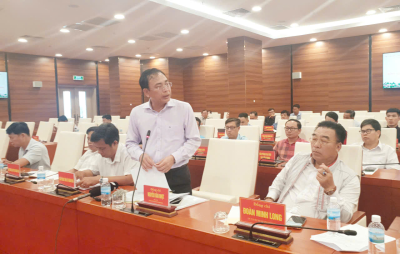 Ông Nguyễn Minh Nhựt, Giám đốc Sở Công Thương Khánh Hòa trao đổi những vấn đề báo chí quan tâm về 2 dự án Nhà máy điện hạt nhân Ninh Thuận 1 và 2