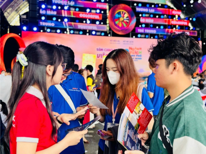 Thị trường lao động du lịch năm 2026 đang đối mặt với bài toán chất lượng khi chỉ có khoảng 12% lao động có trình độ từ cao đẳng, đại học trở lên. Ảnh: Trung tâm Báo chí Thành phố Hồ Chí Minh