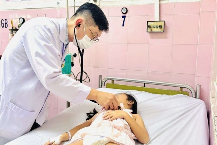 Đừng phó mặc an toàn thực phẩm trong trường học cho nhà trường hay cơ quan quản lý. Ảnh: Internet