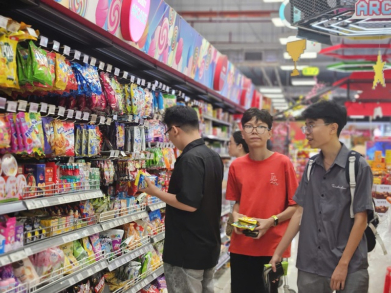 Trong quý I năm 2026, tổng mức bán lẻ hàng hóa và doanh thu dịch vụ tiêu dùng trên địa bàn TPHCM ước đạt 474.556 tỷ đồng, tăng 13,3% so với cùng kỳ.