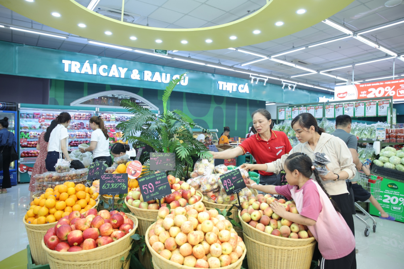 Không gian mua sắm tại siêu thị WinMart
