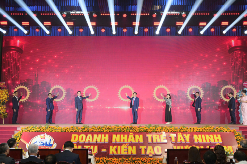 Phiên đối thoại thứ ba thuộc vòng đối thoại địa phương của Diễn đàn Kinh tế Tư nhân Việt Nam 2026 (VPSF 2026) diễn ra tại tỉnh Tây Ninh.