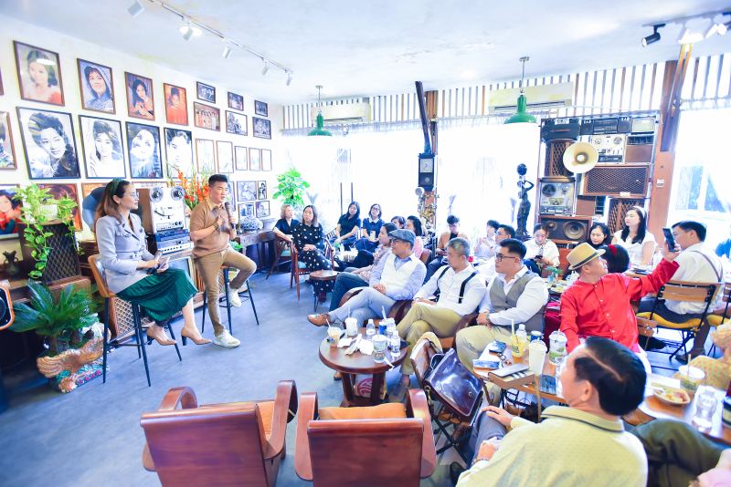 Ca sĩ Đàm Vĩnh Hưng chia sẻ về “Chất nghệ sĩ trong kinh doanh” do The Action Leader tổ chức
