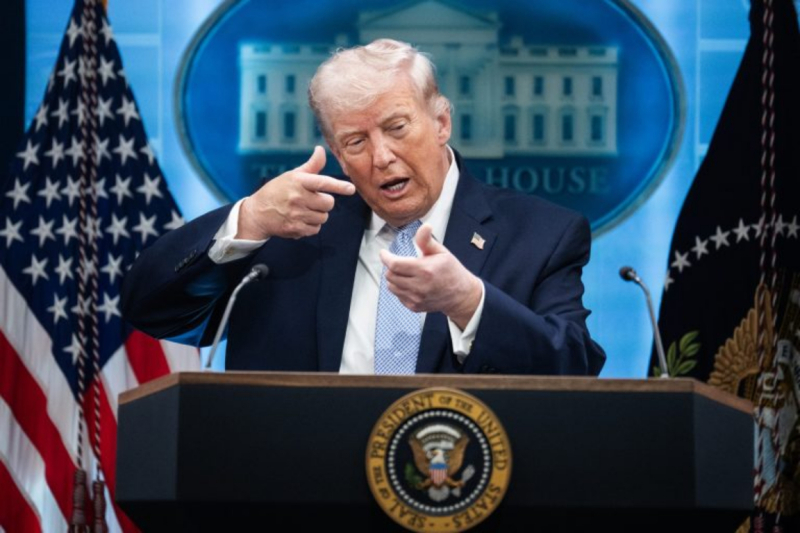 Việc vũ khí hóa đồng đô la của chính quyền Donald Trump đang mang đến sự phân cực khỏi đồng đô la mạnh mẽ hơn bao giờ hết. Ảnh: Fortune