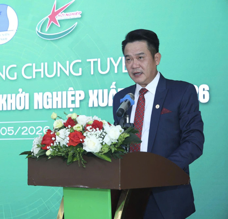Ông Đặng Hồng Anh, Phó Chủ tịch Hội Liên hiệp Thanh niên Việt Nam, Chủ tịch Hội Doanh nhân trẻ Việt Nam kiêm Chủ tịch Hội đồng Chung tuyển phát biểu khai mạc hội nghị