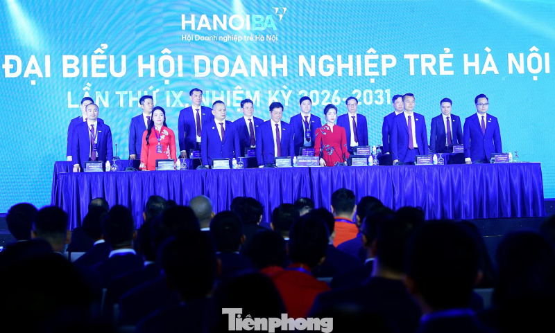 Đoàn Chủ tịch Đại hội Hội Doanh nghiệp trẻ Hà Nội lần thứ IX