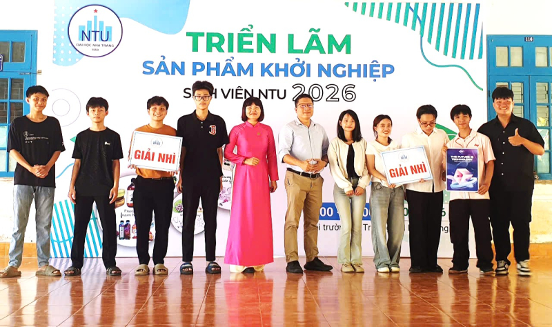17 giải thưởng đã lần lượt được trao cho 17/80 sản phẩm tham gia dự thi
