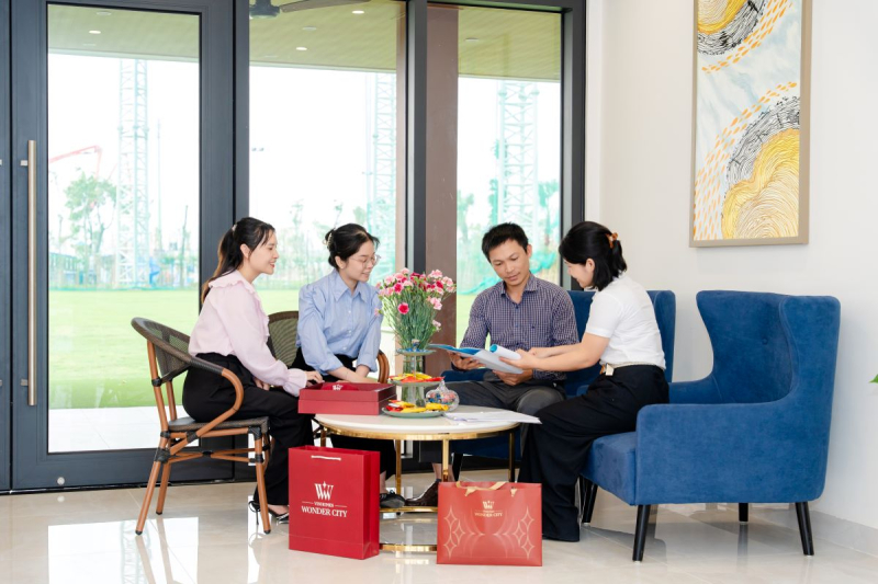 Hàng trăm cư dân đã nhận bàn giao nhà tại Vinhomes Wonder City, đánh dấu giai đoạn đại đô thị chuyển từ xây dựng sang vận hành thực