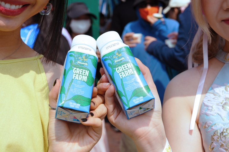 Thiết kế bao bì sản phẩm Vinamilk không ngừng được tối ưu theo hướng thân thiện hơn với môi trường. Ảnh: VN. 