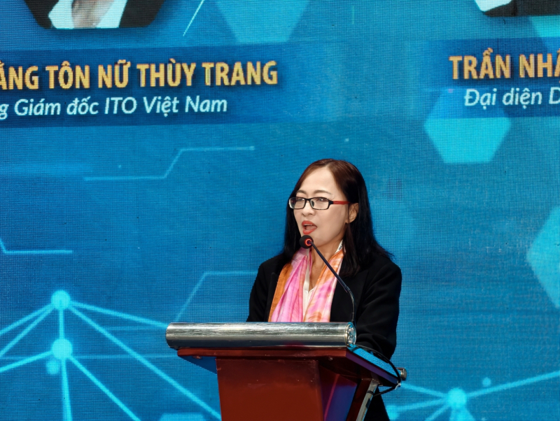Bà Wendy Công Tằng Tôn Nữ Thuỳ Trang, Tổng Giám đốc ITO Việt Nam phát biểu tại hội thảo