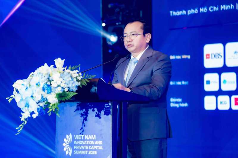 Phát biểu khai mạc diễn đàn, Thứ trưởng Bộ Tài chính Lê Tấn Cận cho biết, Bộ Tài chính cam kết tiếp tục đồng hành cùng cộng đồng doanh nghiệp và nhà đầu tư.