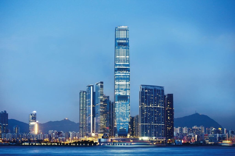 Hong Kong đã vượt qua Thụy Sĩ để trở thành trung tâm quản lý tài sản xuyên biên giới lớn nhất thế giới. Ảnh: The Ritz-Carlton