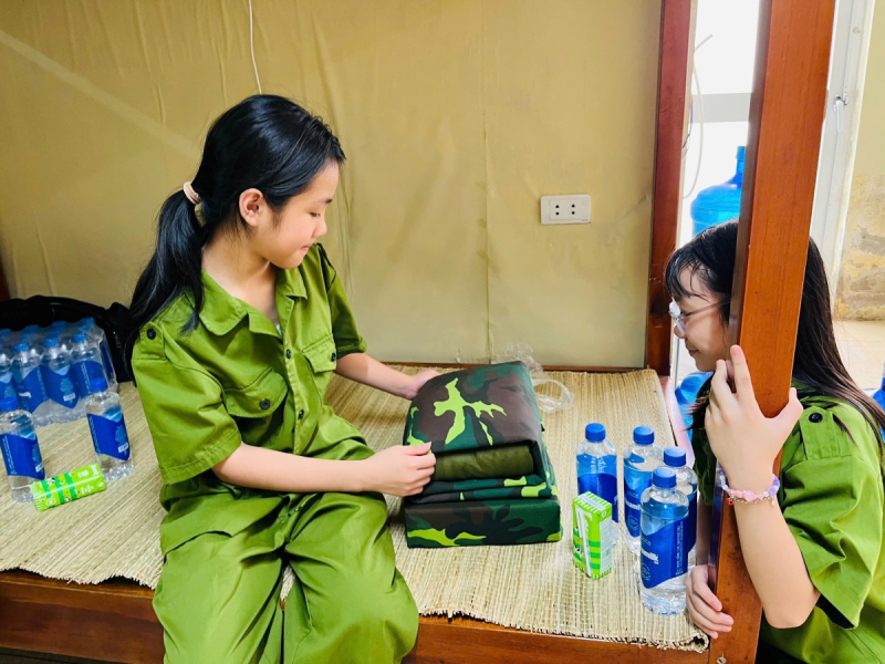 Không chỉ là dịp nghỉ ngơi sau năm học, kỳ nghỉ hè giờ đây được nhiều phụ huynh định hướng như một khóa trải nghiệm ngắn hạn, để giúp con có thêm những kỹ năng cần thiết. Ảnh: VN. 