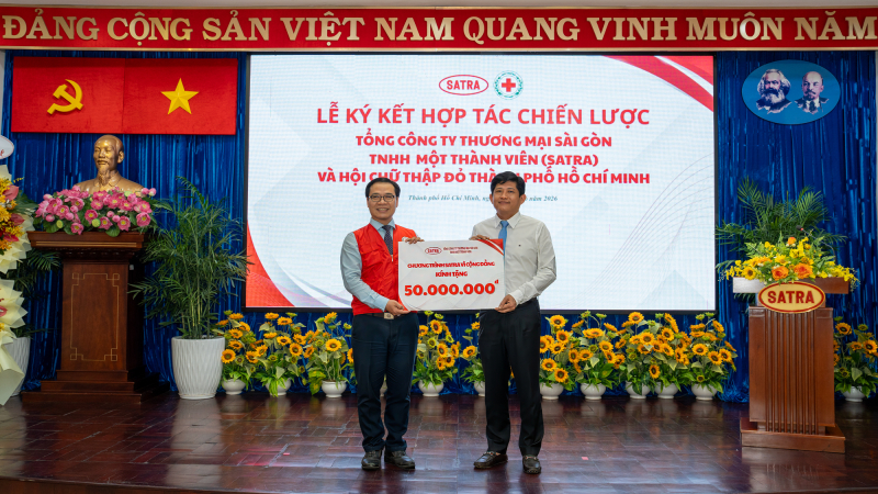 SATRA hỗ trợ 50 triệu đồng cho các hoạt động của Hội Chữ thập đỏ TPHCM