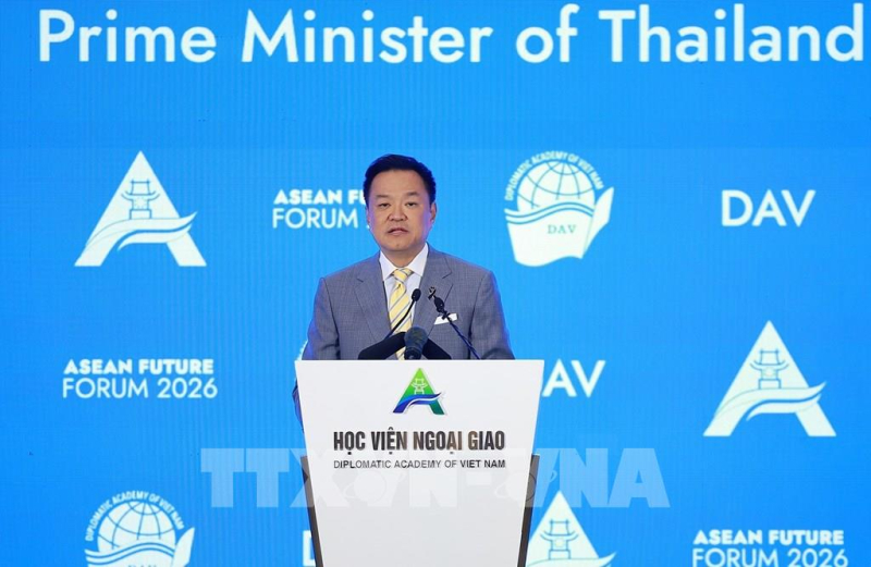 Thủ tướng Thái Lan Anutin Charnvirakul phát biểu tại Phiên khai mạc Diễn đàn Tương lai ASEAN lần thứ ba. Ảnh: Dương Giang – TTXVN