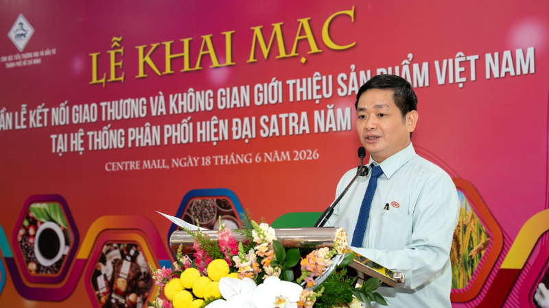 Ông Lâm Quốc Thanh, Tổng Giám đốc SATRA phát biểu tại lễ khai mạc “Tuần lễ kết nối giao thương và không gian giới thiệu sản phẩm Việt Nam tại hệ thống phân phối hiện đại SATRA năm 2026”