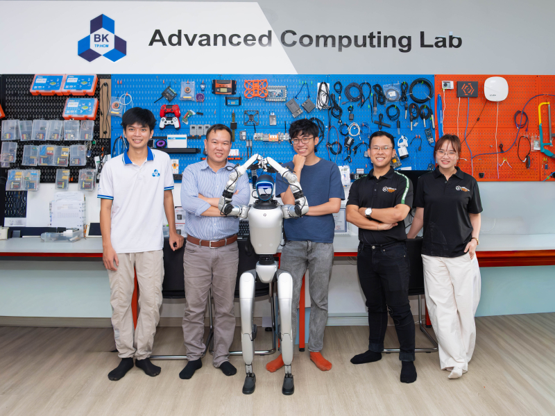 Robot hình người sẽ được ưu tiên nghiên cứu phát triển trong dự án hợp tác của Heineken và Đại Học Bách Khoa.
