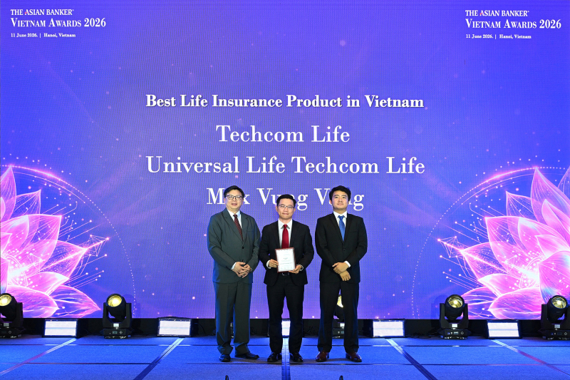 Sản phẩm Universal Life Techcom Life Max giành giải Sản phẩm Bảo hiểm Nhân thọ xuất sắc nhất Việt Nam tại Lễ trao giải The Asian Banker Vietnam Awards 2026. Ảnh Techcom Life