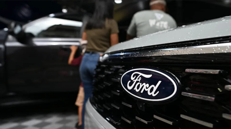 Ford đã phải tuyển dụng lại các kỹ sư họ sa thải trước đó vì AI không thể thay thế. Ảnh: Yahoo finance