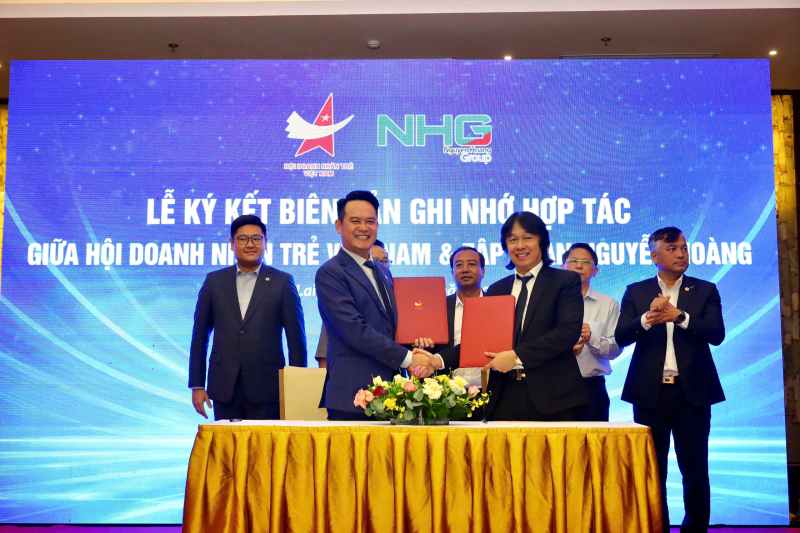 Lễ ký kết các biên bản ghi nhớ hợp tác chiến lược giữa Hội Doanh nhân trẻ Việt Nam với Tập đoàn Nguyễn Hoàng