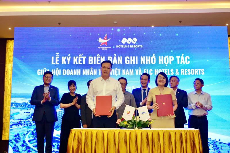 Lễ ký kết các biên bản ghi nhớ hợp tác chiến lược giữa Hội Doanh nhân trẻ Việt Nam với Công ty TNHH MTV Quản lý Khách sạn và Khu nghỉ dưỡng FLC