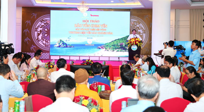TS.Trịnh Minh Hoàng, Phó Chủ tịch UBND tỉnh Khánh Hòa phát biểu tại hội thảo