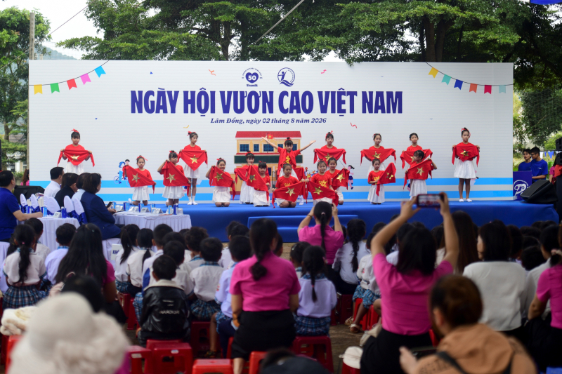 Toàn cảnh Ngày hội Vươn cao Việt Nam do Vinamilk và Quỹ sữa Vươn cao Việt Nam tổ chức.