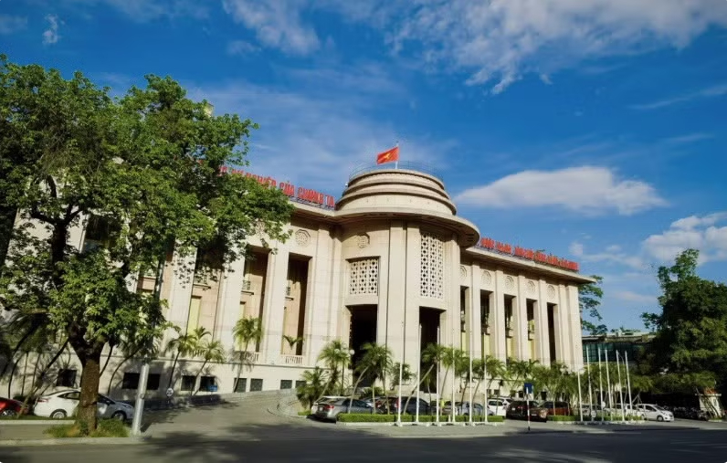 Thông tư số 39/2026/TT-NHNN của Ngân hàng nhà nước quy định chi tiết, cụ thể hơn về về việc sử dụng tài khoản tại Việt Nam của tổ chức tín dụng nước ngoài. (Ảnh: VietnamPlus)