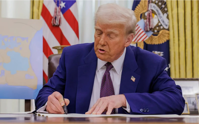Chính quyền Tổng thống Donald Trump chính thức kích hoạt đòn thuế áp đặt mức phí lên tới 100% đối với thiết bị bay không người lái. Ảnh: EPA