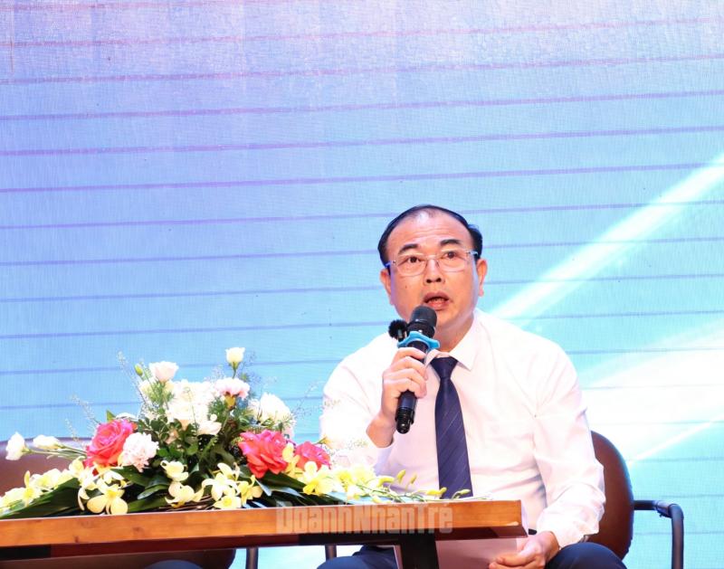 phó chủ tich. 111