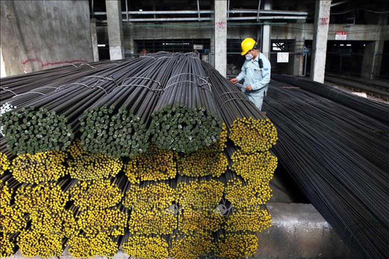 Ngành công nghiệp vật liệu ở Việt Nam từng bước phát triển, cơ bản đáp ứng nhu cầu về nhiều loại vật tư, nguyên liệu đầu vào cho nền kinh tế trong những năm gần đây. (Ảnh: TTXVN)