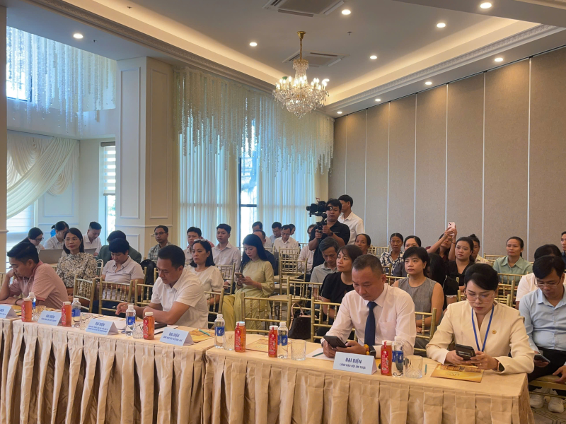 Đông đảo đại diện doanh nghiệp tham dự Diễn đàn kinh tế tư nhân 2026 - Phiên đối thoại Thành phố Huế.