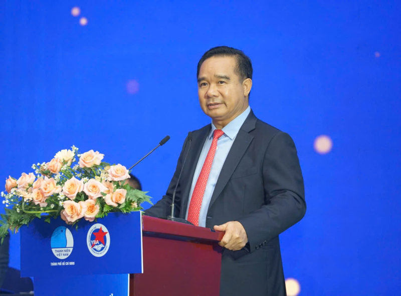 Ông Nguyễn Văn Được, Ủy viên Trung ương Đảng, Phó Bí thư Thành ủy, Chủ tịch UBND TP.HCM phát biểu tại đại hội