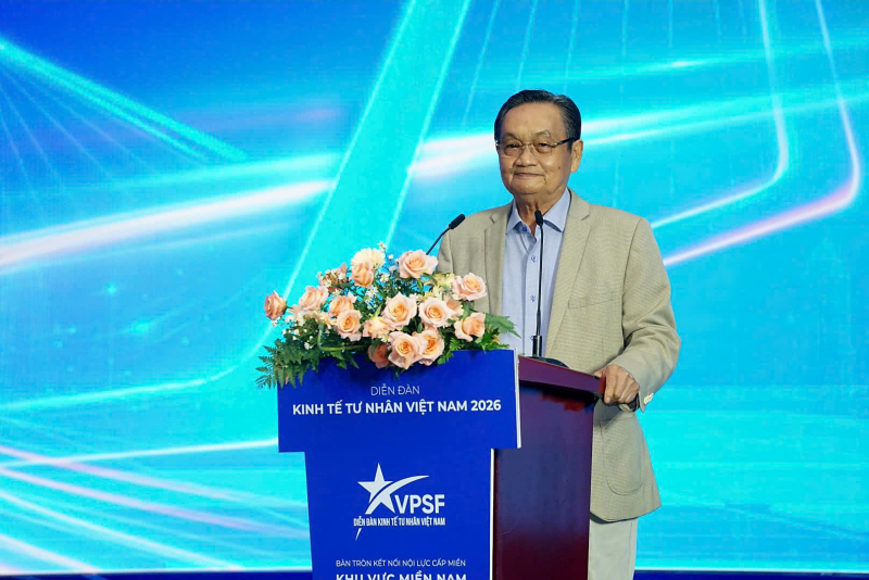 TS. Trần Du Lịch cho rằng trong bối cảnh hiện nay, vấn đề đặt ra không chỉ là tăng số lượng doanh nghiệp và doanh nghiệp không nên chỉ cạnh tranh bằng lợi thế riêng lẻ