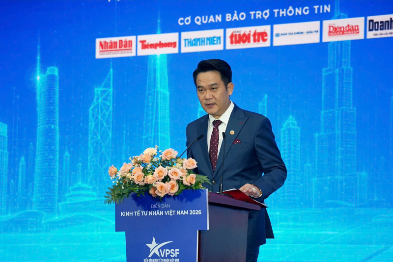 Ông Đặng Hồng Anh, Phó Chủ tịch Hội Liên hiệp Thanh niên Việt Nam, Chủ tịch Hội Doanh nhân trẻ Việt Nam phát biểu tại Diễn đàn Kinh tế tư nhân (VPSF) 2026 khu vực phía Nam. Ảnh: Đinh Hoa
