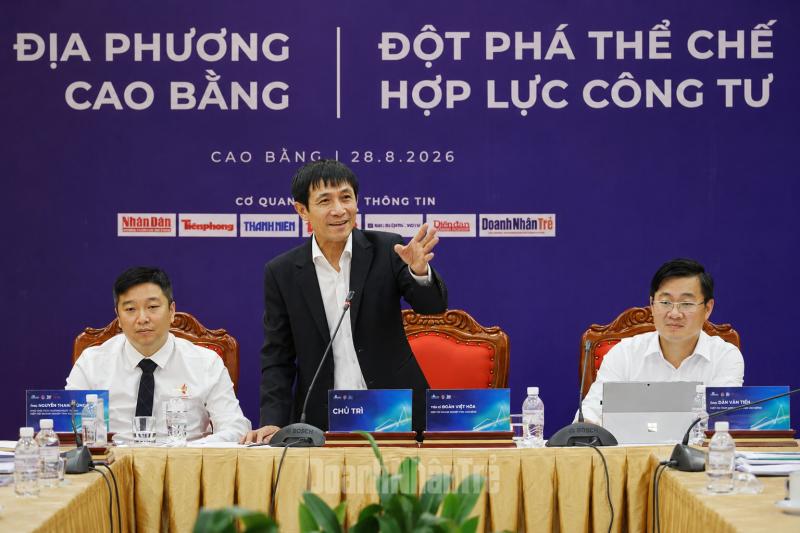 Các diễn giả tại Diễn đàn Kinh tế Tư nhân 2026 - Vòng địa phương Cao Bằng ngày 28/8/2026.