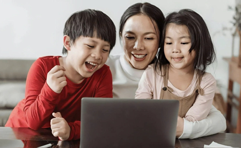 Trẻ em ngày càng có tiếng nói trong quyết định mua sắm mùa khai trường. Ảnh: Internet