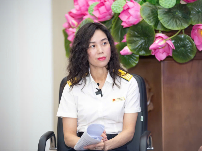 Bà Nguyễn Thị Thu, Trưởng Ban Nghiệp vụ thuế (Cục Thuế) trao đổi với báo chí xung quanh việc nhiều doanh nghiệp, hộ và cá nhân kinh doanh ngừng hoạt động, nhưng chưa chấm dứt mã số thuế hoặc không hoạt động tại địa chỉ đăng ký.