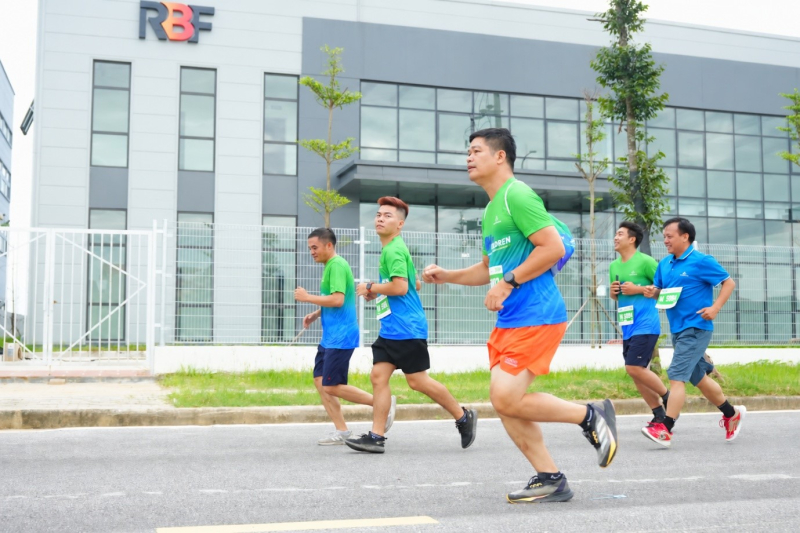 Vận động viên tham gia giải chạy Run For Children 2026 tại KCN Yên Phong II-A